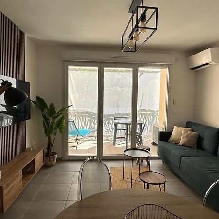 Bel Appartement Au Calme Avec Parking Menton Bagian luar foto